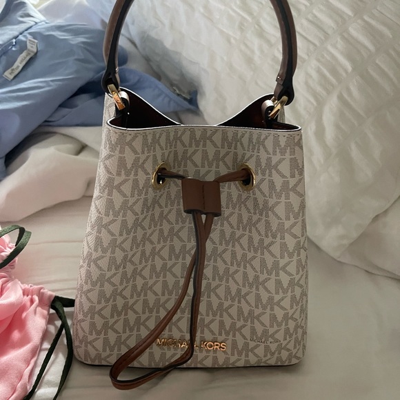 Michael Kors mini bag - Picture 2 of 3